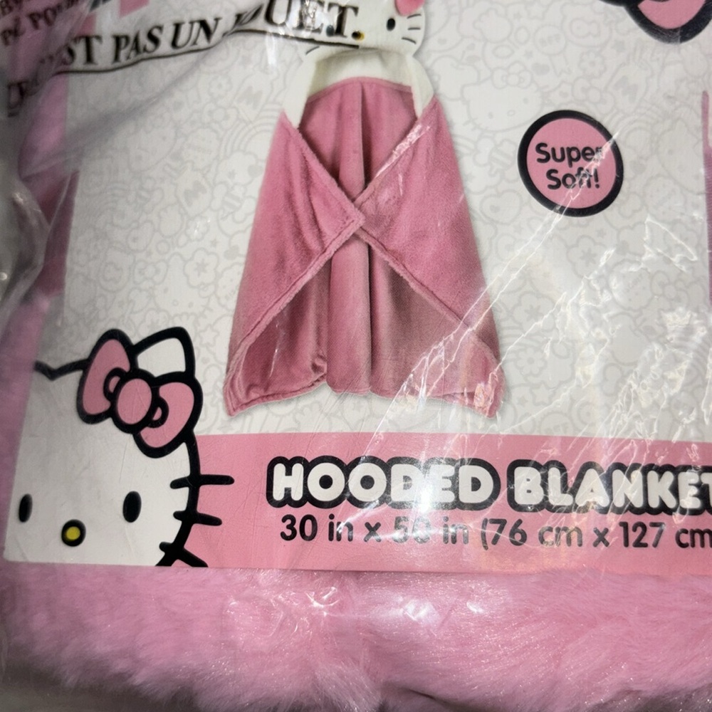 Hello Kitty Kids' Hooded Blanket and Doll Set New - Picture 6 of 8